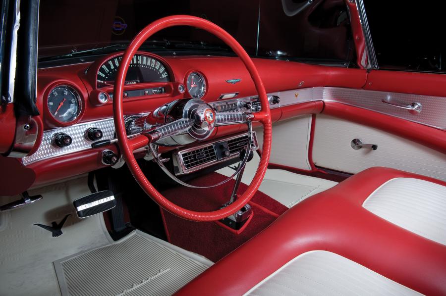 Интерьер Ford Thunderbird (P5/40) 1955 года  (фото 102 из 128)